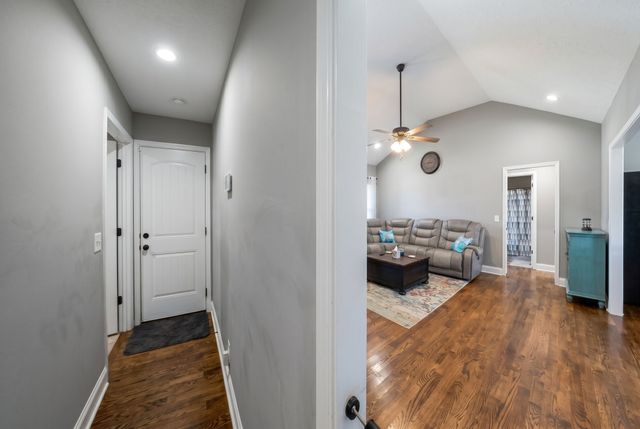 108 Smithfield Dr, Shelbyville, TN 37160