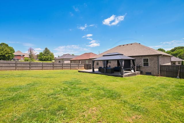 108 Smithfield Dr, Shelbyville, TN 37160