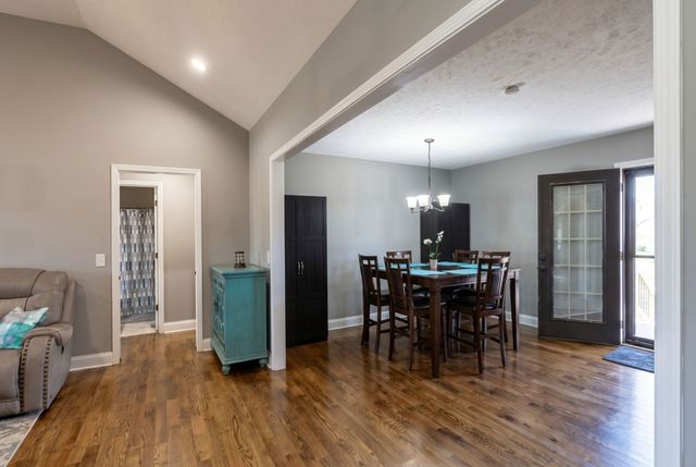 108 Smithfield Dr, Shelbyville, TN 37160