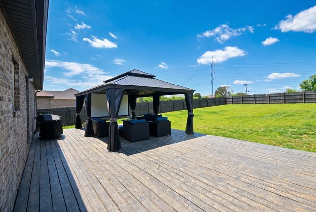 108 Smithfield Dr, Shelbyville, TN 37160