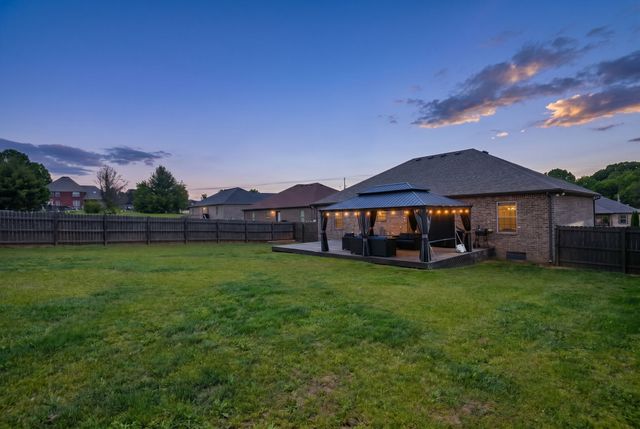 108 Smithfield Dr, Shelbyville, TN 37160