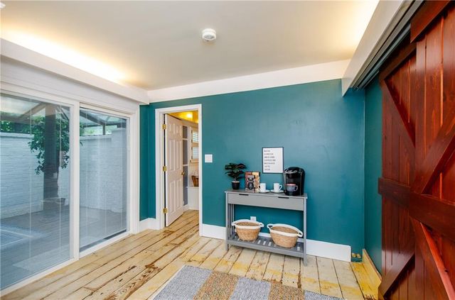 5400 Roswell Road D4, Sandy Springs, GA 30342