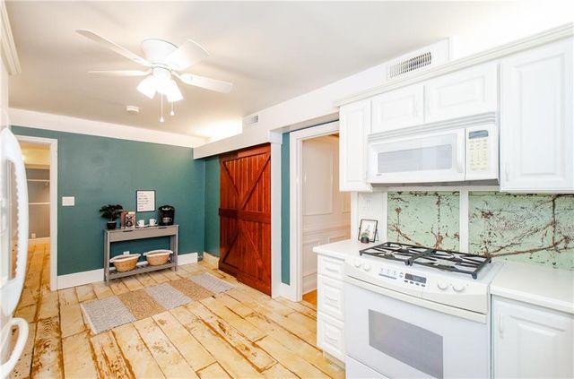 5400 Roswell Road D4, Sandy Springs, GA 30342