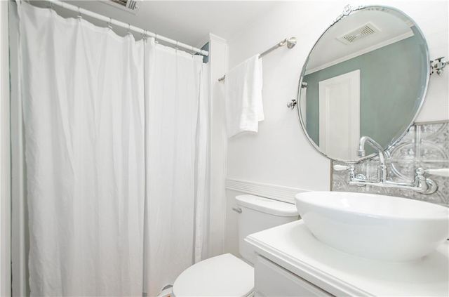 5400 Roswell Road D4, Sandy Springs, GA 30342
