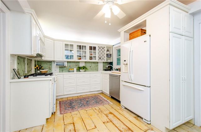 5400 Roswell Road D4, Sandy Springs, GA 30342