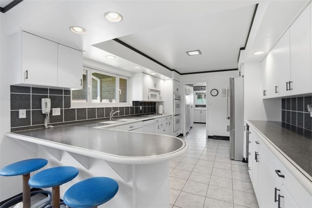 103 Zernich Dr, Center Twp, PA 15001