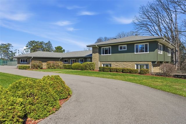 103 Zernich Dr, Center Twp, PA 15001