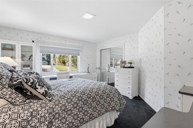 103 Zernich Dr, Center Twp, PA 15001