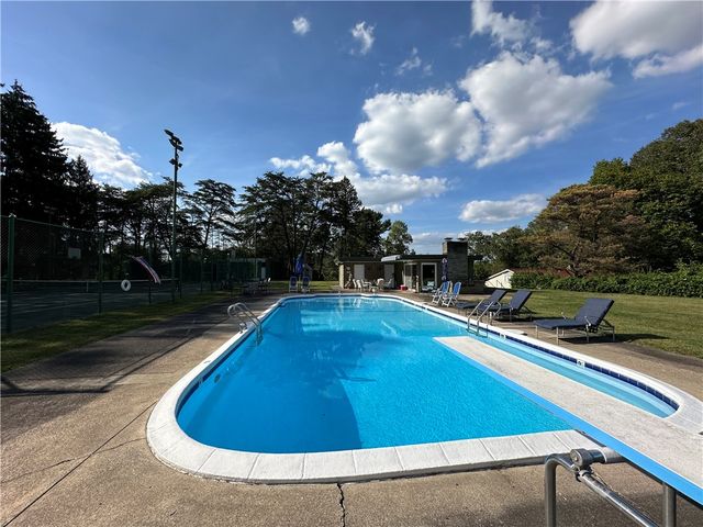 103 Zernich Dr, Center Twp, PA 15001