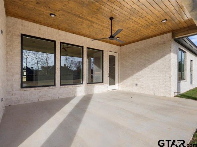 12318 Harlon St, Flint, TX 75762