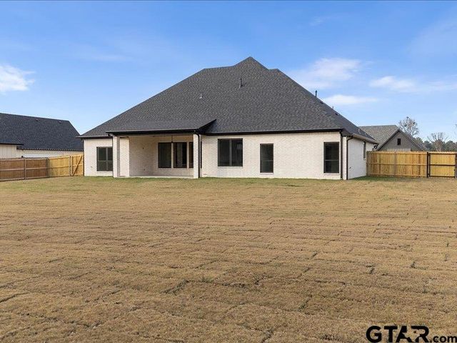 12318 Harlon St, Flint, TX 75762