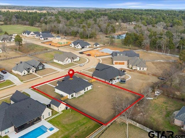 12318 Harlon St, Flint, TX 75762