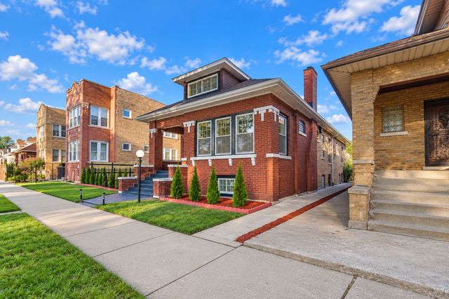 7649 S Luella Avenue, Chicago, IL 60649