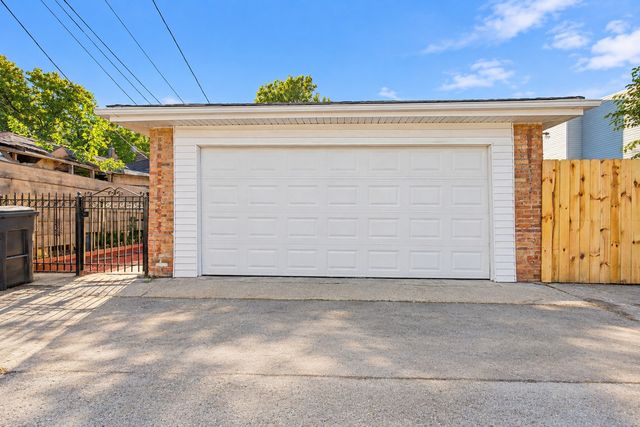 7649 S Luella Avenue, Chicago, IL 60649