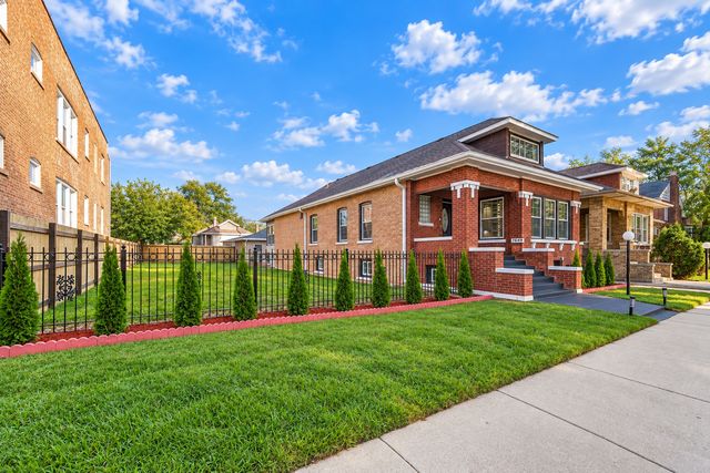 7649 S Luella Avenue, Chicago, IL 60649