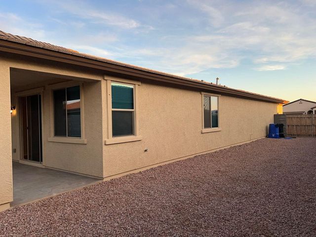 18660 W Robin Lane, Surprise, AZ 85387