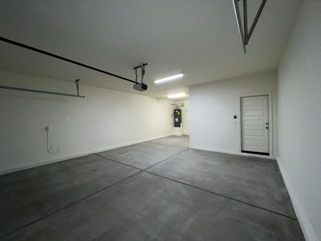 18660 W Robin Lane, Surprise, AZ 85387