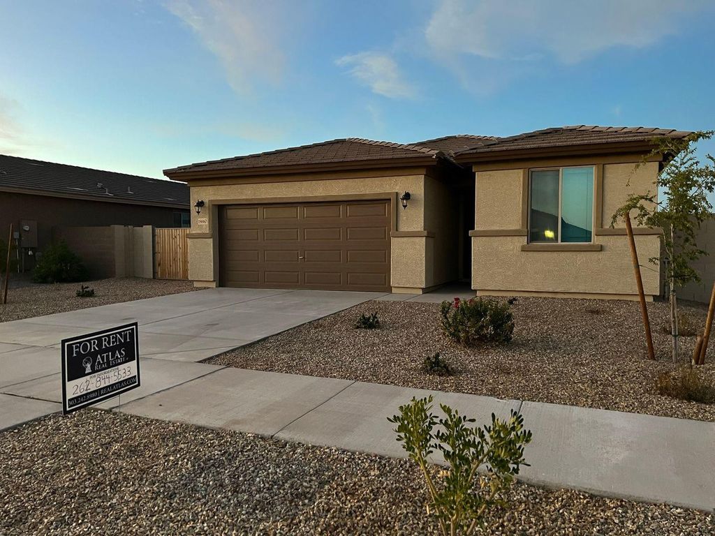 18660 W Robin Lane, Surprise, AZ 85387