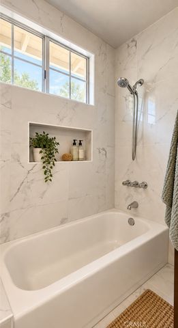 872 N Euclid Drive 1, Pasadena, CA 91104