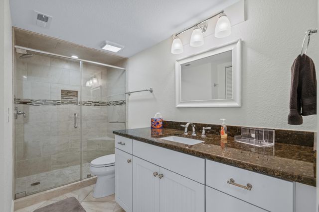 10200 Beach Club Dr Apt 8D, Myrtle Beach, SC 29572