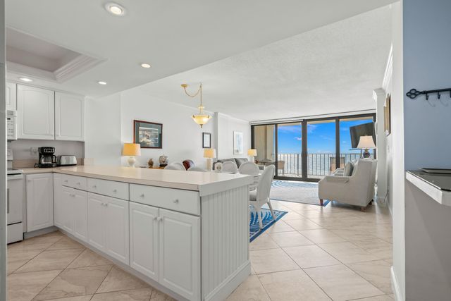 10200 Beach Club Dr Apt 8D, Myrtle Beach, SC 29572