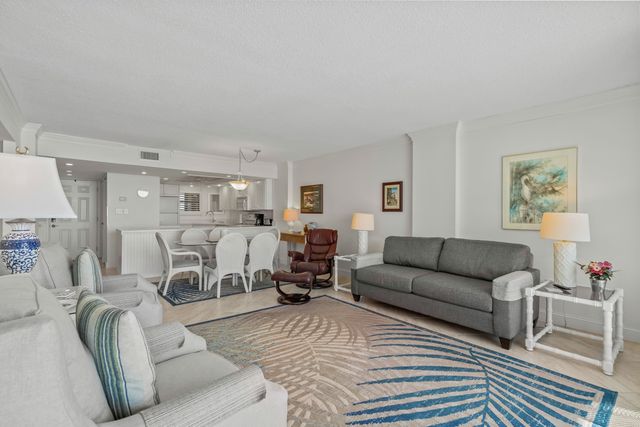 10200 Beach Club Dr Apt 8D, Myrtle Beach, SC 29572