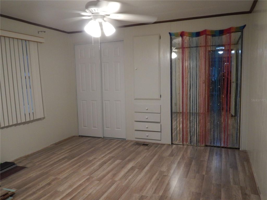 Image 11 of property listing at 6710 36TH AVENUE E 34, Palmetto, FL 34221