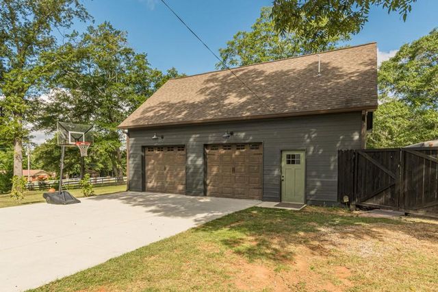 426 N Burnt Hickory Road, Douglasville, GA 30134