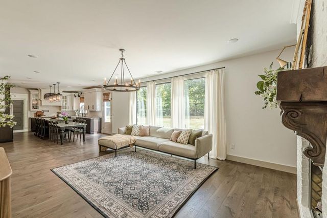 426 N Burnt Hickory Road, Douglasville, GA 30134