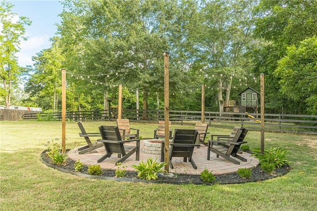426 N Burnt Hickory Road, Douglasville, GA 30134