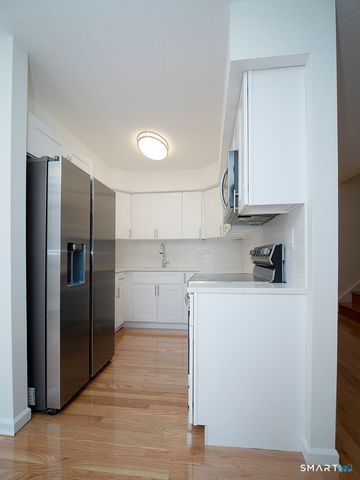 25 Florence Road 71, Branford, CT 06405