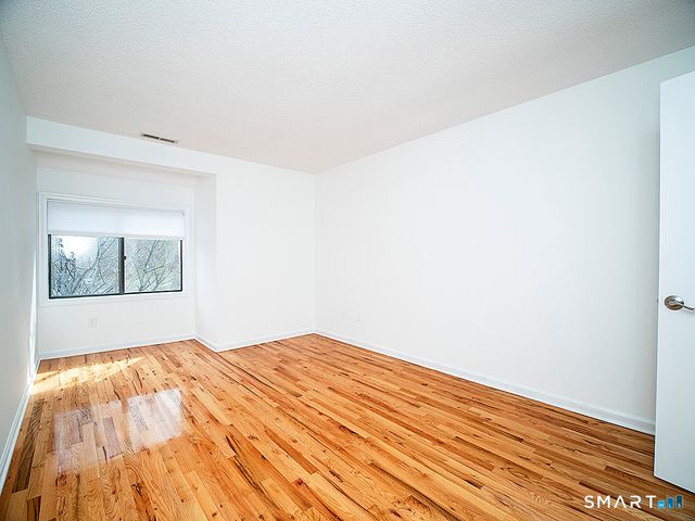 25 Florence Road 71, Branford, CT 06405