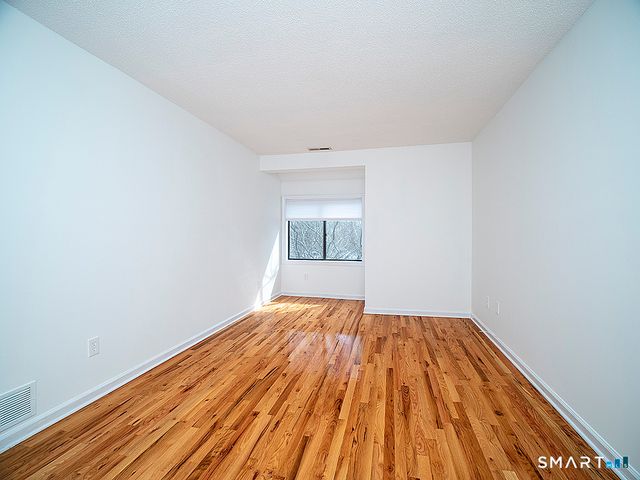 25 Florence Road 71, Branford, CT 06405