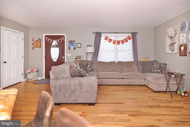 216 HORSESHOE DR, Annville, PA 17003