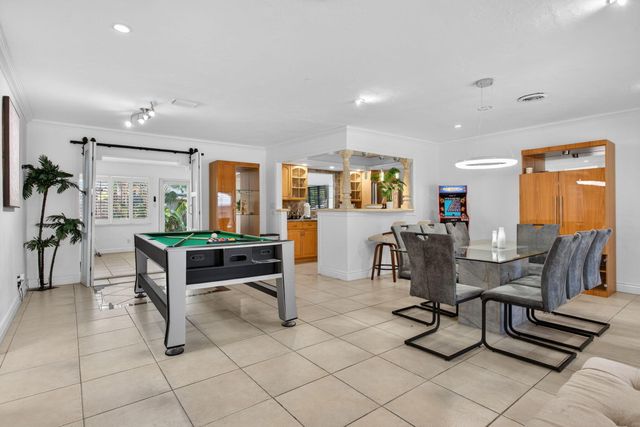 2101 NE 25th Street, Wilton Manors, FL 33305
