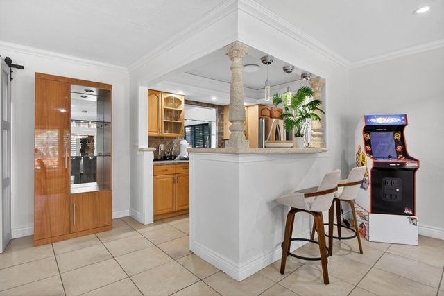 2101 NE 25th Street, Wilton Manors, FL 33305