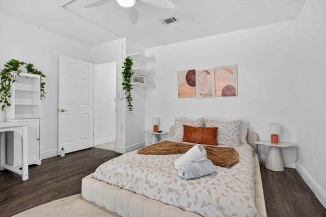 2101 NE 25th Street, Wilton Manors, FL 33305
