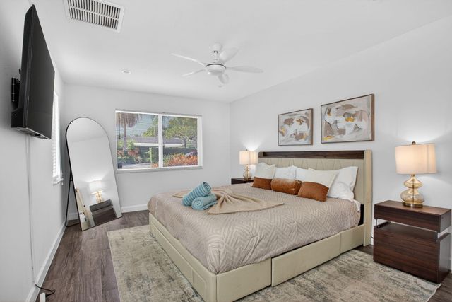 2101 NE 25th Street, Wilton Manors, FL 33305