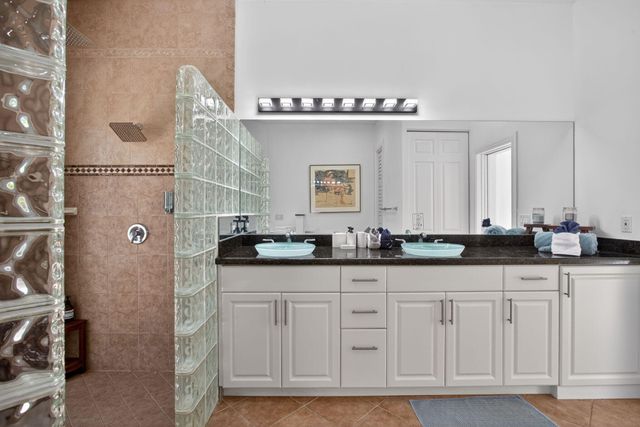 2101 NE 25th Street, Wilton Manors, FL 33305