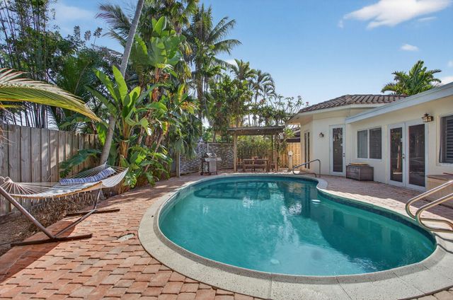 2101 NE 25th Street, Wilton Manors, FL 33305