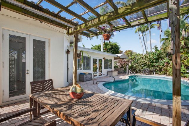 2101 NE 25th Street, Wilton Manors, FL 33305
