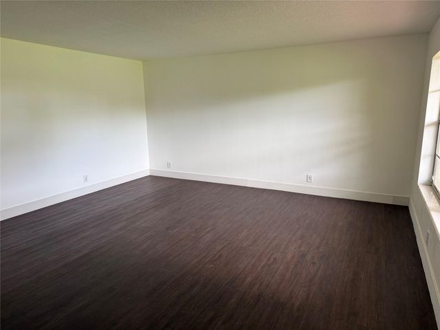 3081 NW 47TH Terrace 107, Lauderdale Lakes, FL 33313