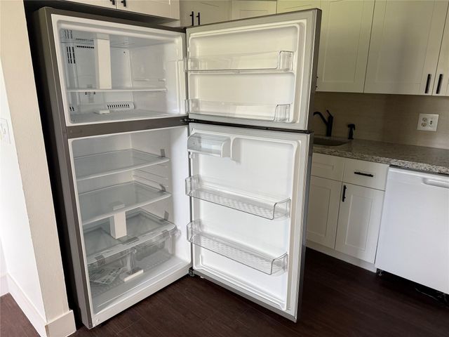 3081 NW 47TH Terrace 107, Lauderdale Lakes, FL 33313