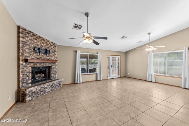 919 Stagecoach Drive, Las Cruces, NM 88011