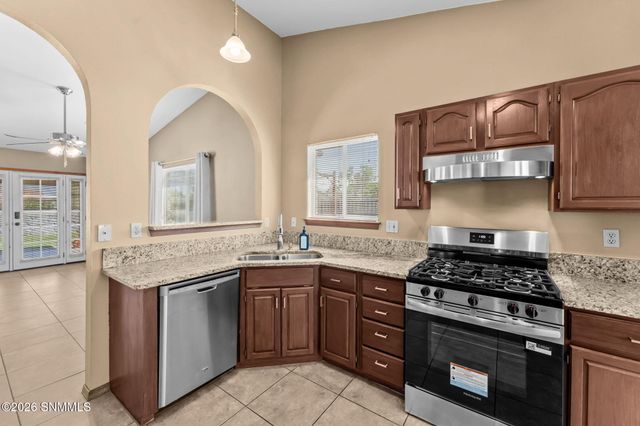 919 Stagecoach Drive, Las Cruces, NM 88011