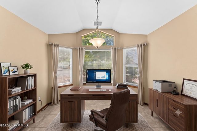 919 Stagecoach Drive, Las Cruces, NM 88011