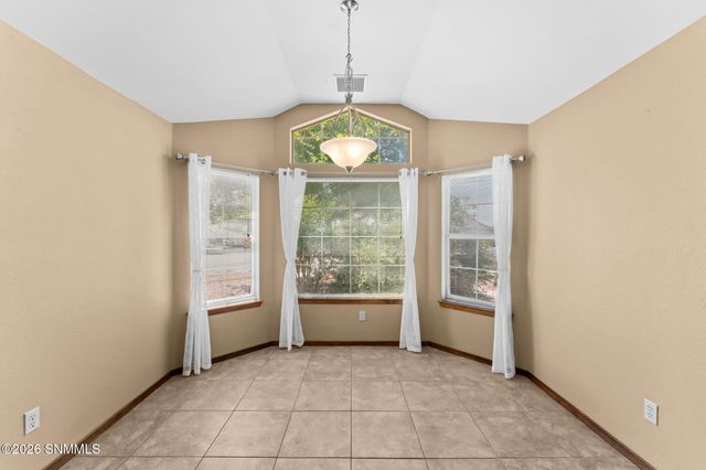 919 Stagecoach Drive, Las Cruces, NM 88011