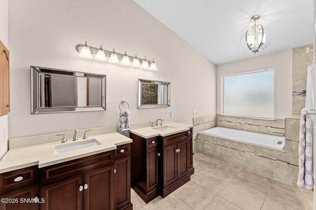 919 Stagecoach Drive, Las Cruces, NM 88011
