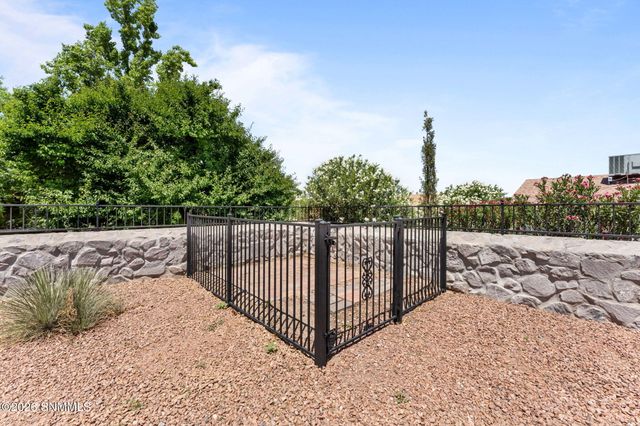 919 Stagecoach Drive, Las Cruces, NM 88011