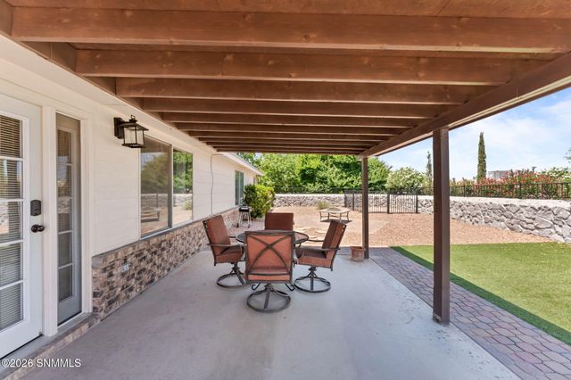 919 Stagecoach Drive, Las Cruces, NM 88011